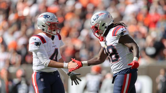 FINAL: Patriots 38, Browns 15 - Stevenson, Zappe 2 TDs each has New England at .500 taken at BSJ Headquarters (Patriots)